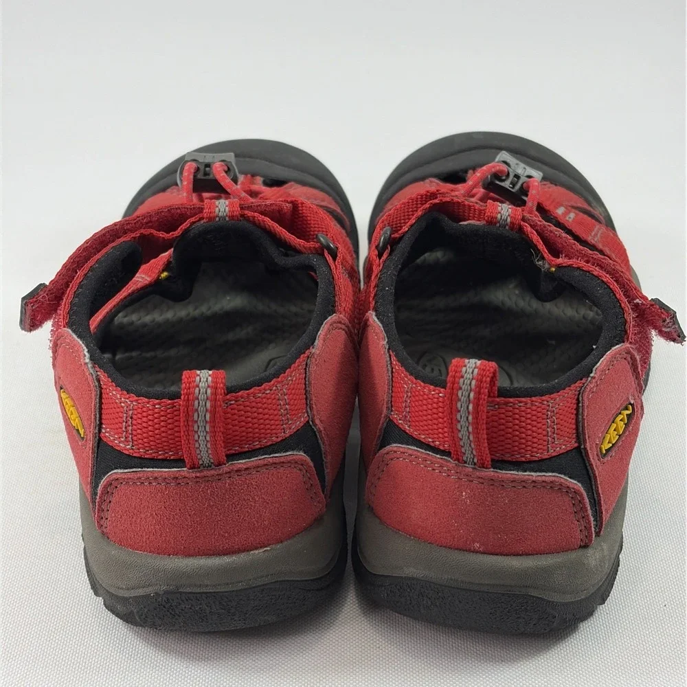 KEEN Newport H2 Sandals Big Kids Size 3Y EU 3 Waterproof Outdoor Red Shoes